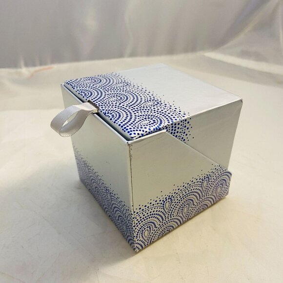 #4519 Brillance Silver color with Swarovski red crystal 1 1/2 IN drop earings NI - Picture 6 of 6